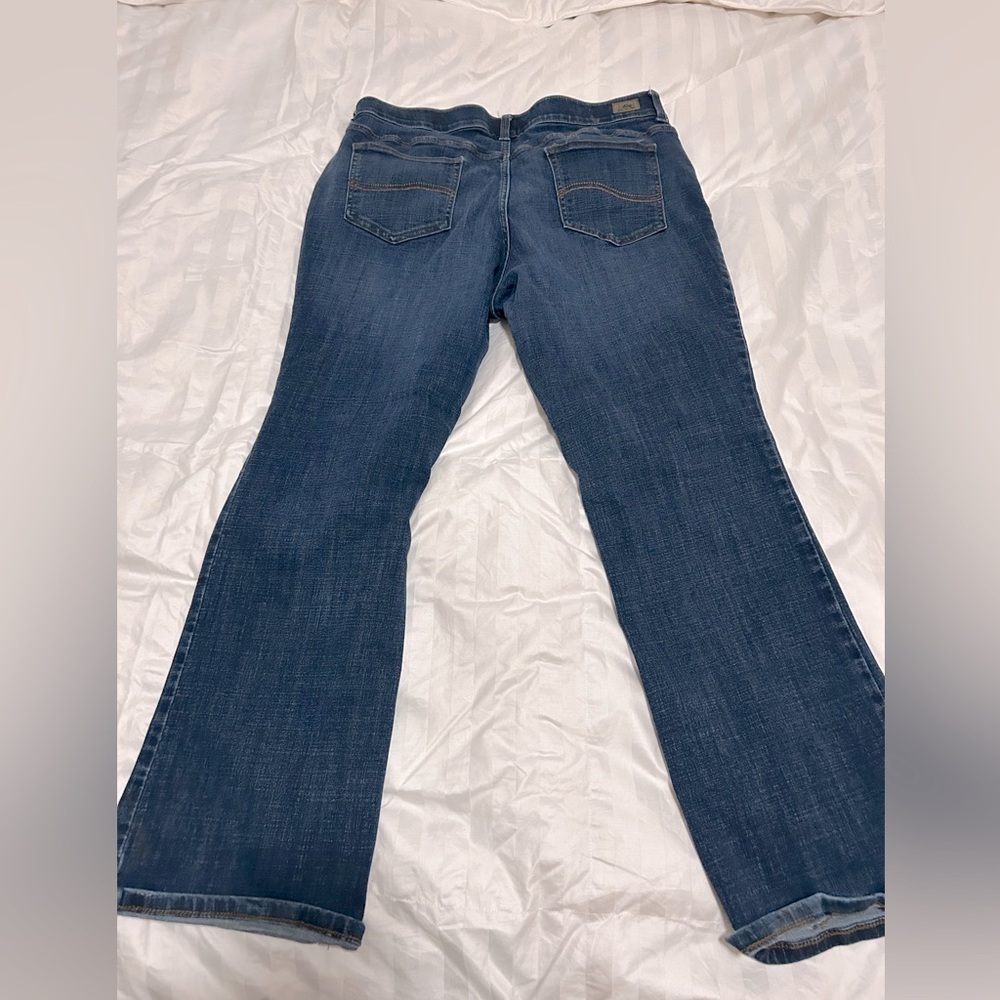 Women’s jeans